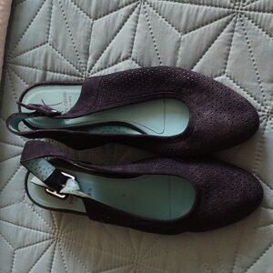 Woman's sling back shoes